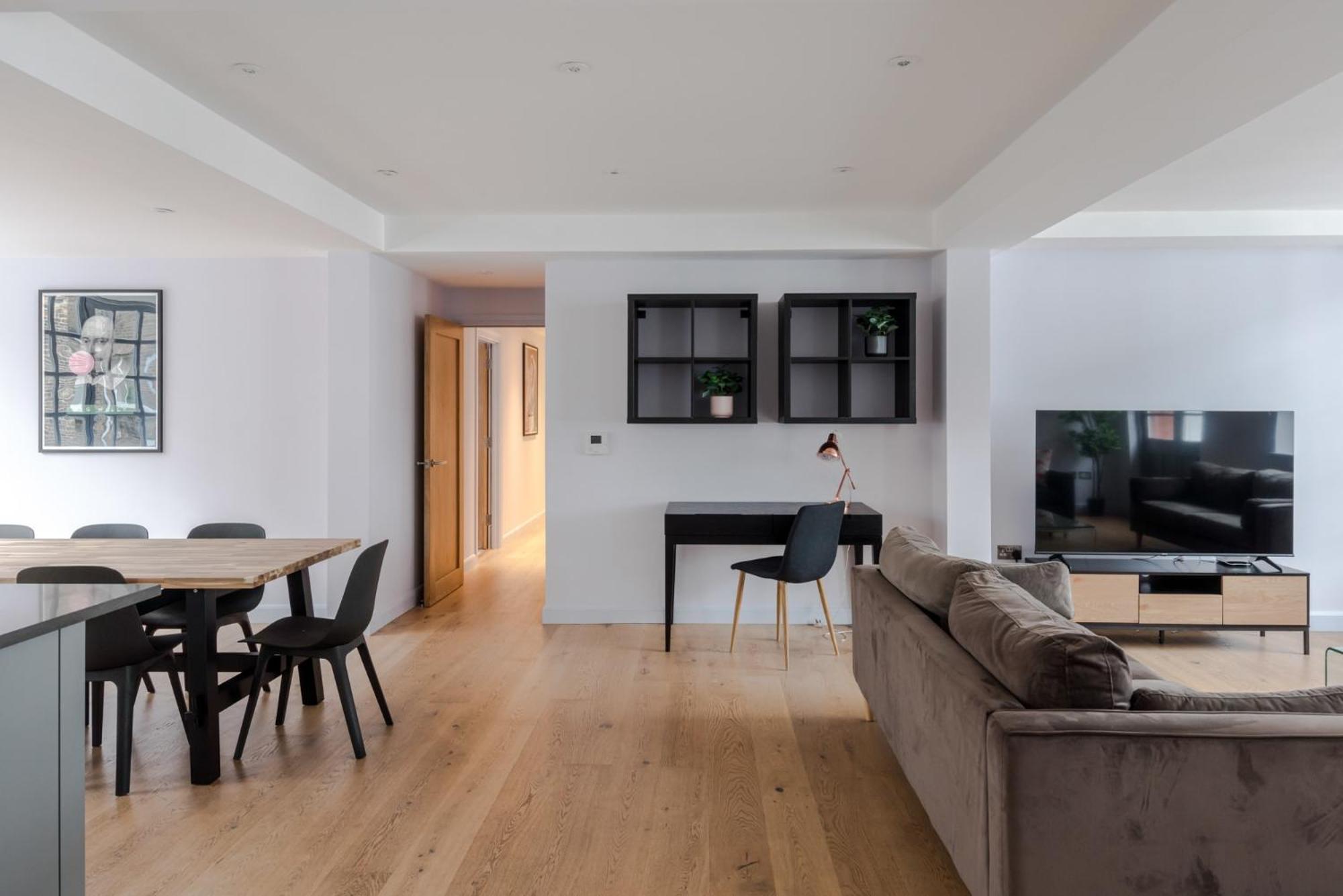 Law & Order - Farringdon - By Frankie Says Apartament *