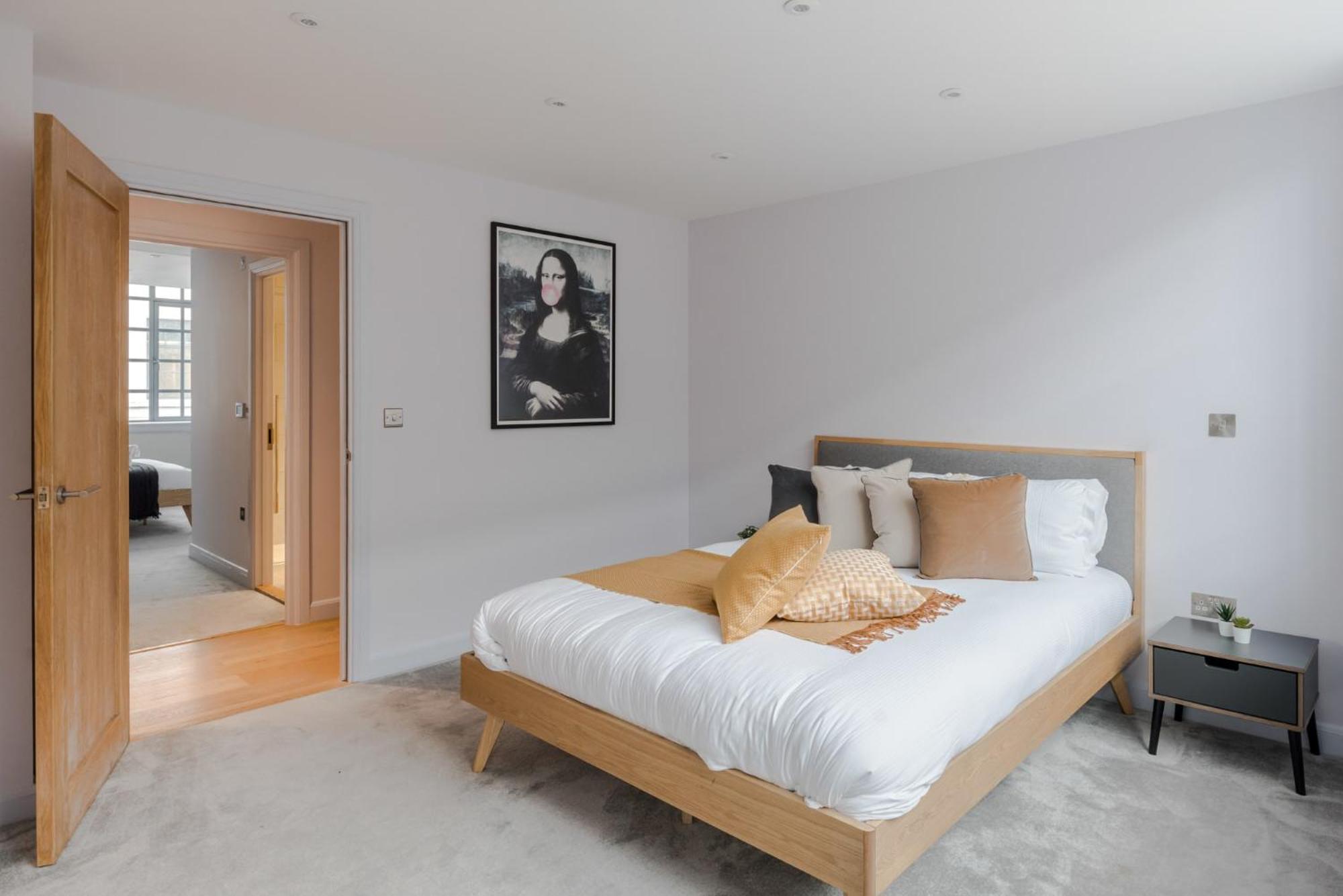 Law & Order - Farringdon - By Frankie Says Apartament