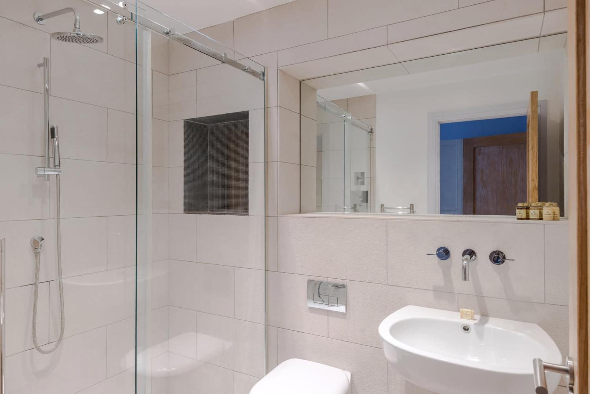 Apartament Law & Order - Farringdon - By Frankie Says *